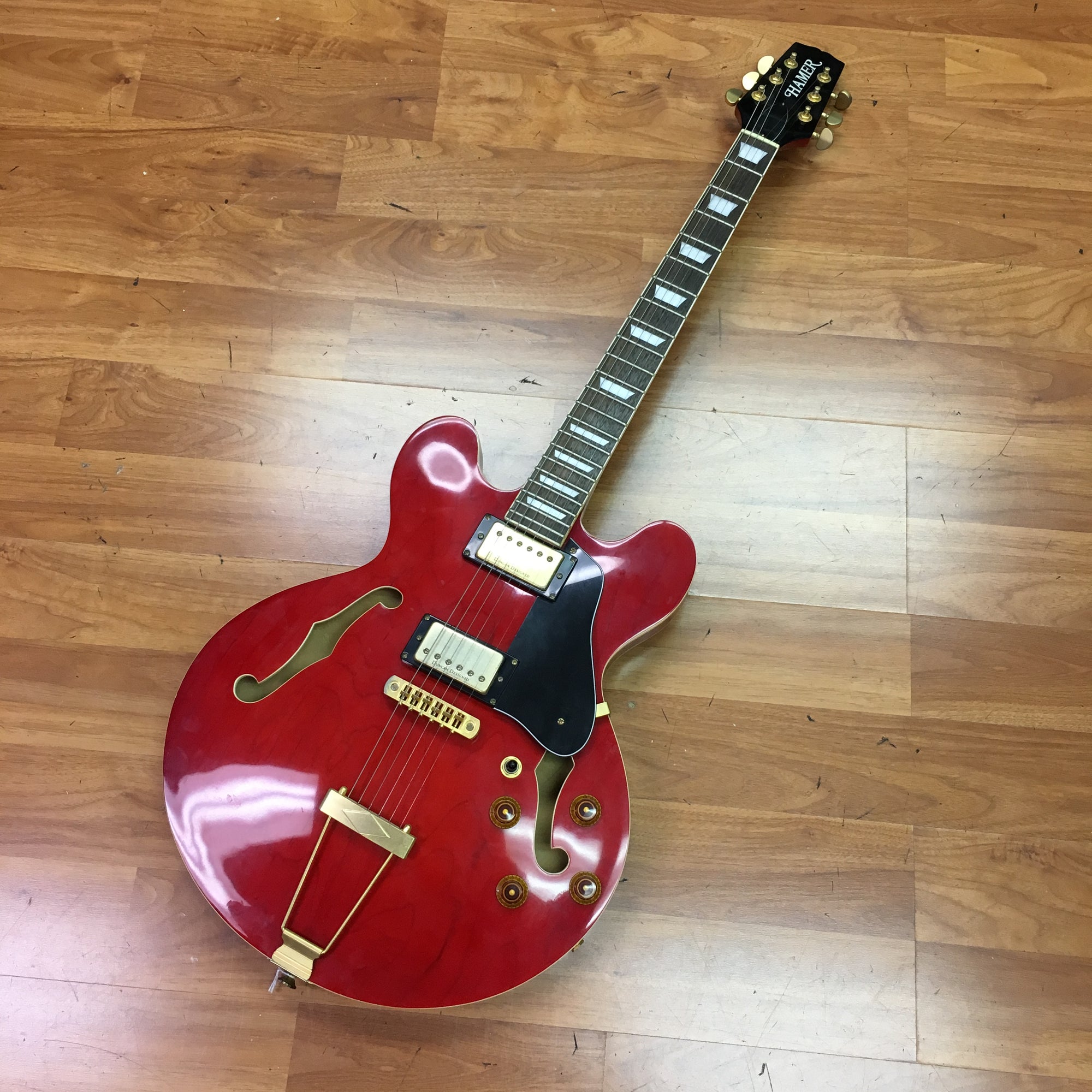 hamer semi hollow guitar