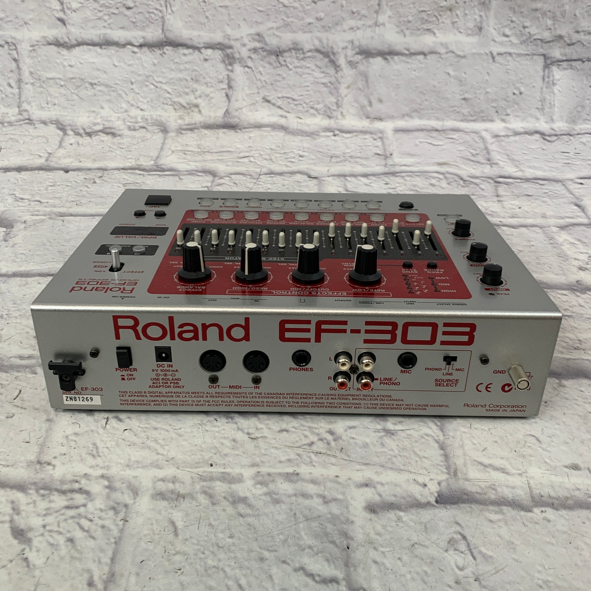 Roland EF-303 Groovebox Synthesizer Drum Machine - Evolution Music