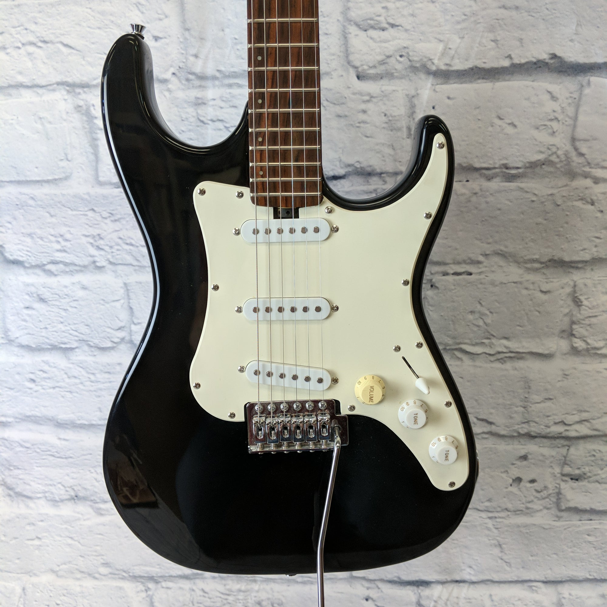 lyon by washburn stratocaster electric guitar