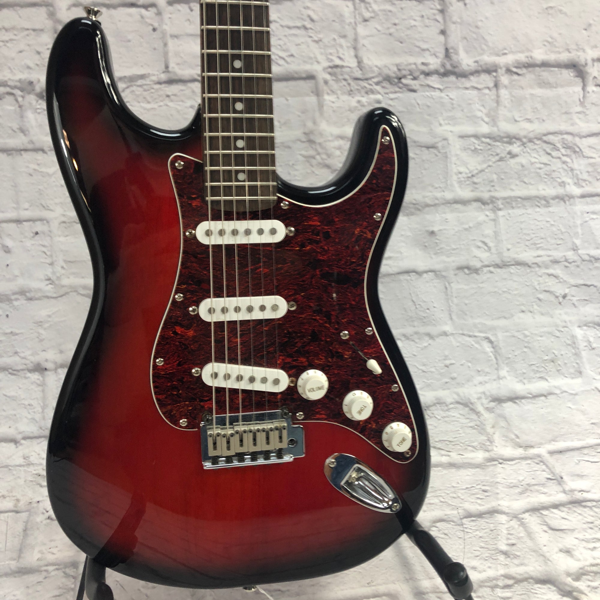 Squier Standard Stratocaster - Antique Burst - Evolution Music