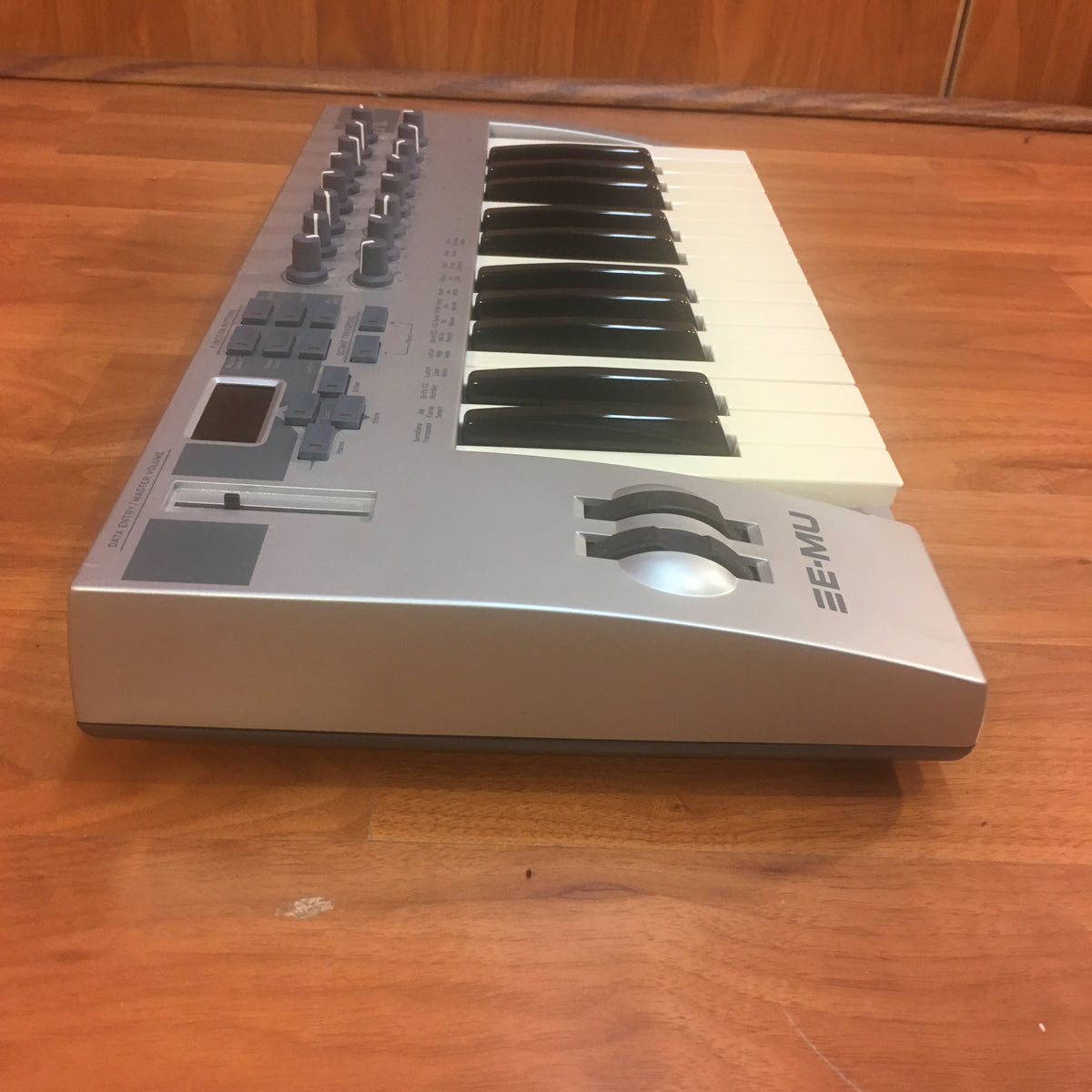 e mu xboard 25 midi controller