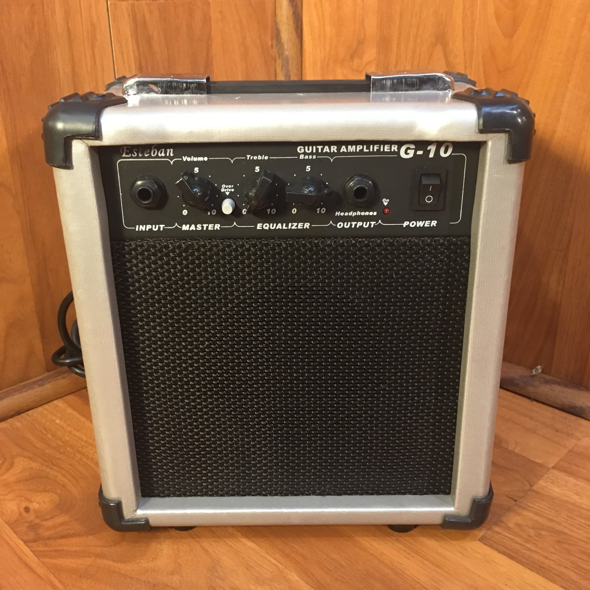 esteban guitar amplifier g10