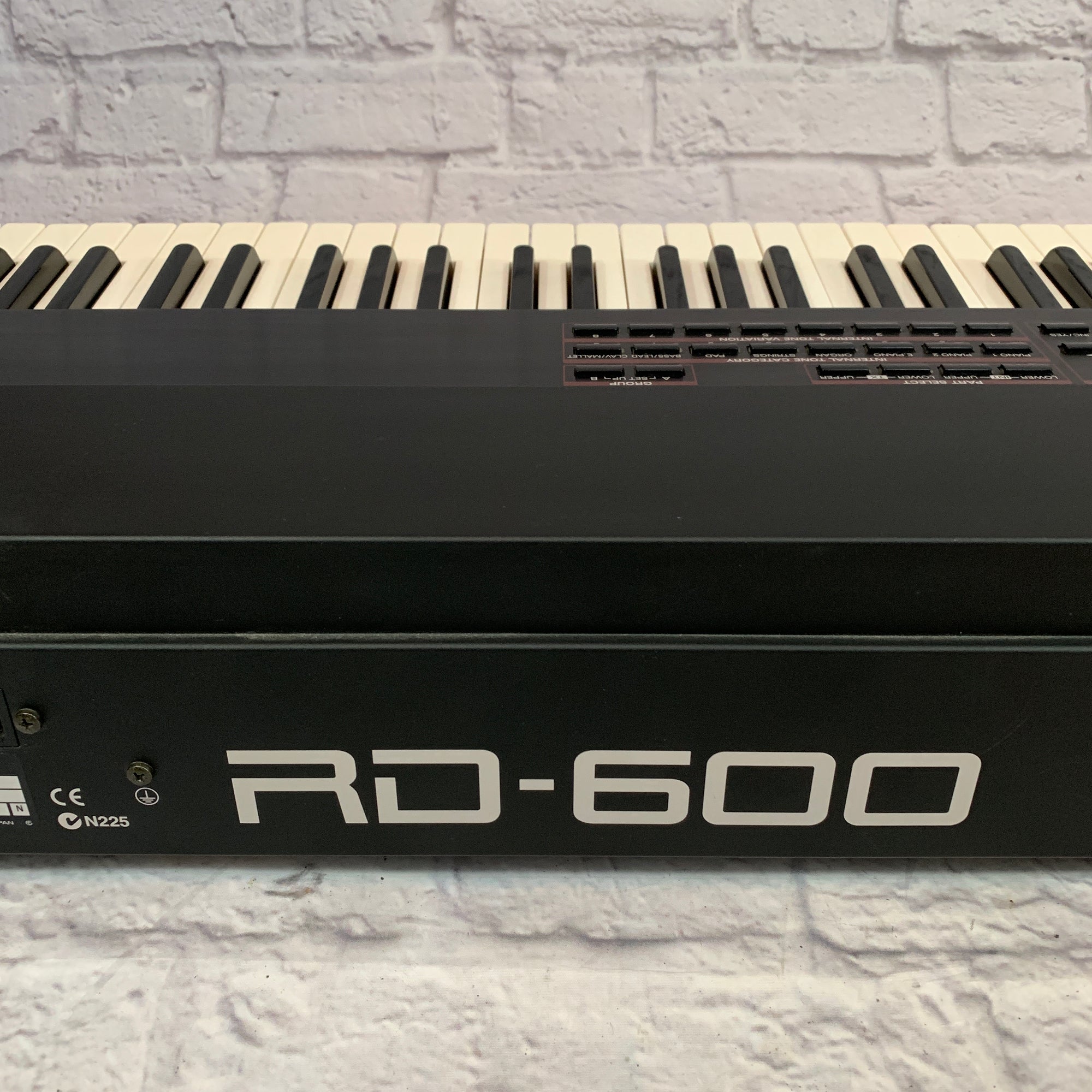 Roland Rd 600 Key Digital Stage Piano W Stand Evolution Music