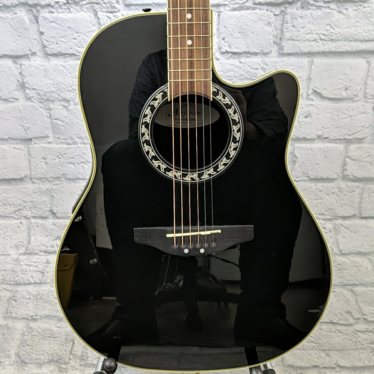ovation applause electric acoustic