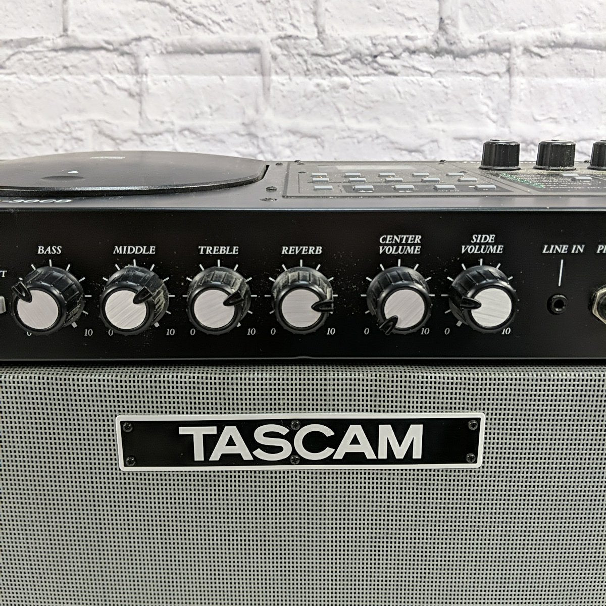 TASCAM GA30CD-connectedremag.com