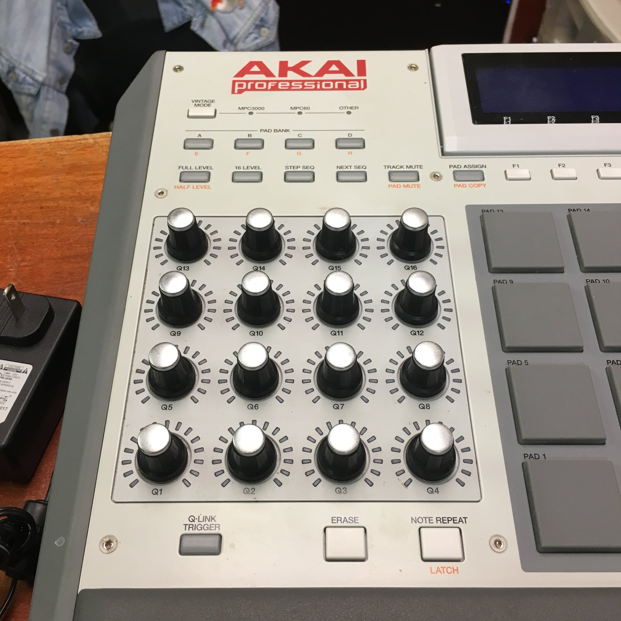 akai professional mpc renaissance production controller