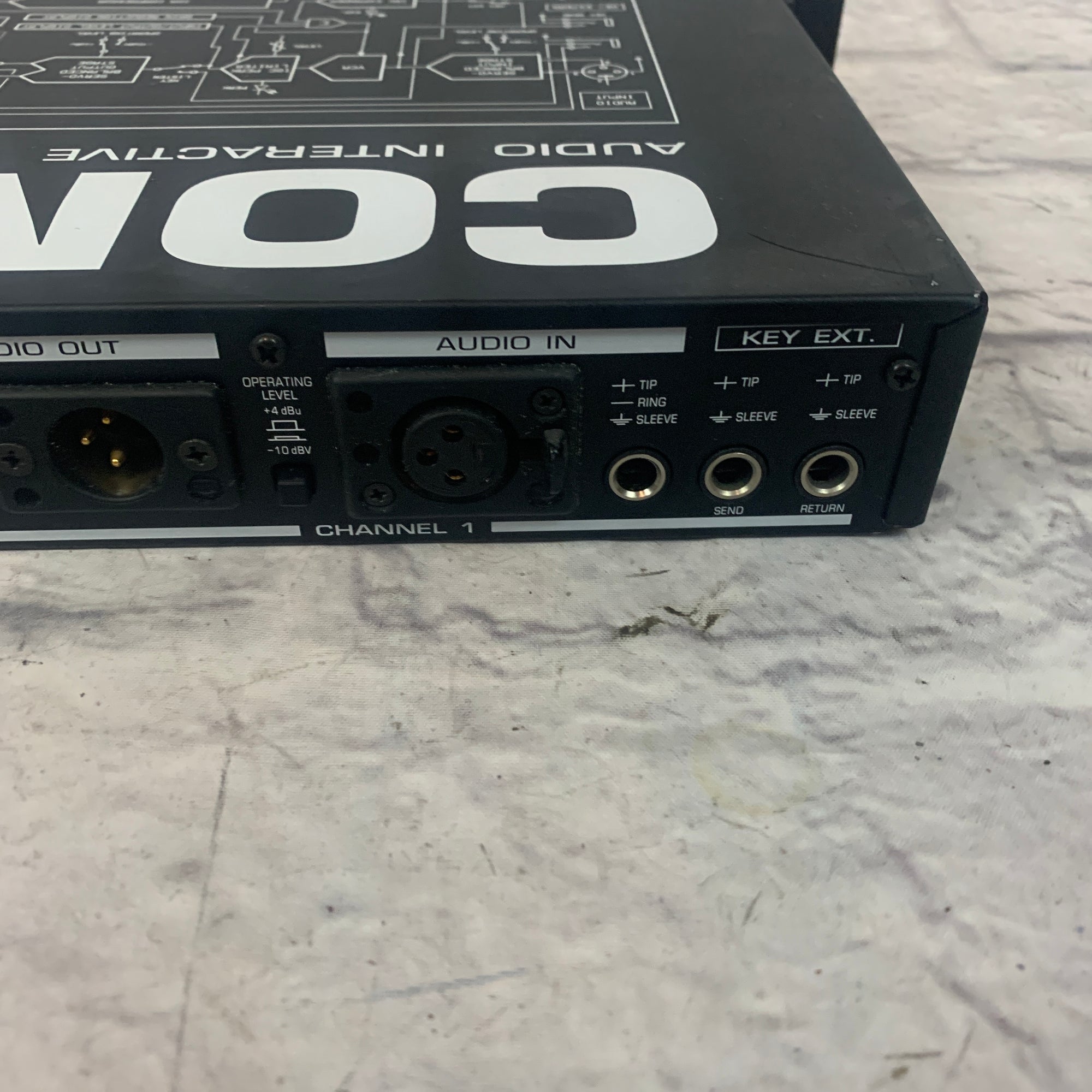 behringer composer model mdx 2100