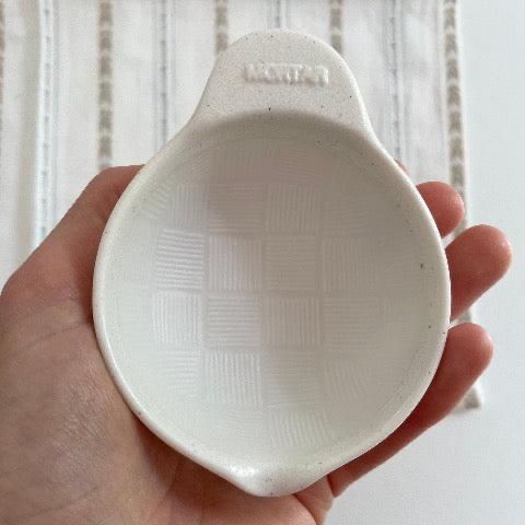 Buy Japanese ceramic grater – AKAZUKI