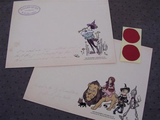 https://cdn.shopify.com/s/files/1/1858/3733/products/wizard_of_oz_stationery_set_2.JPG?v=1668563286&width=533