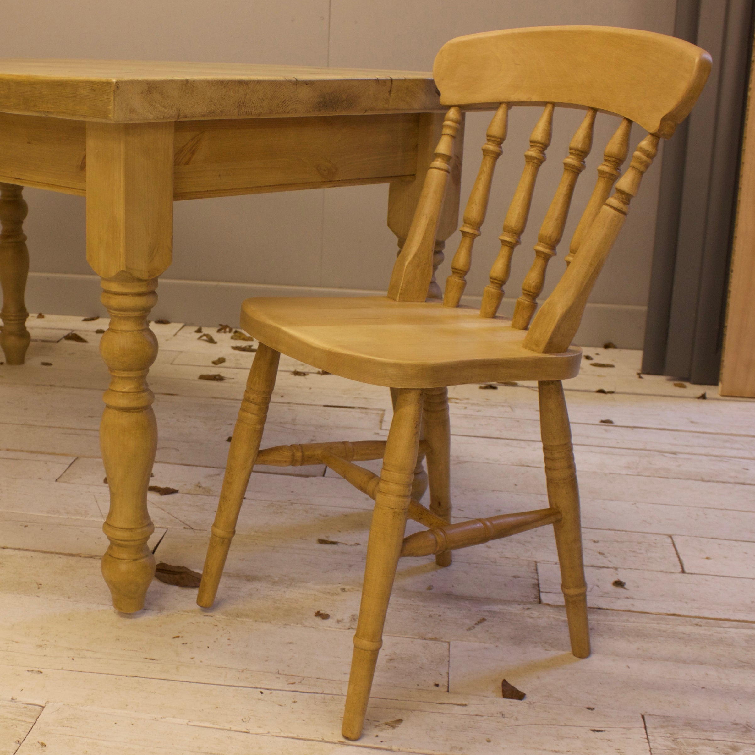 farmhouse spindle chair