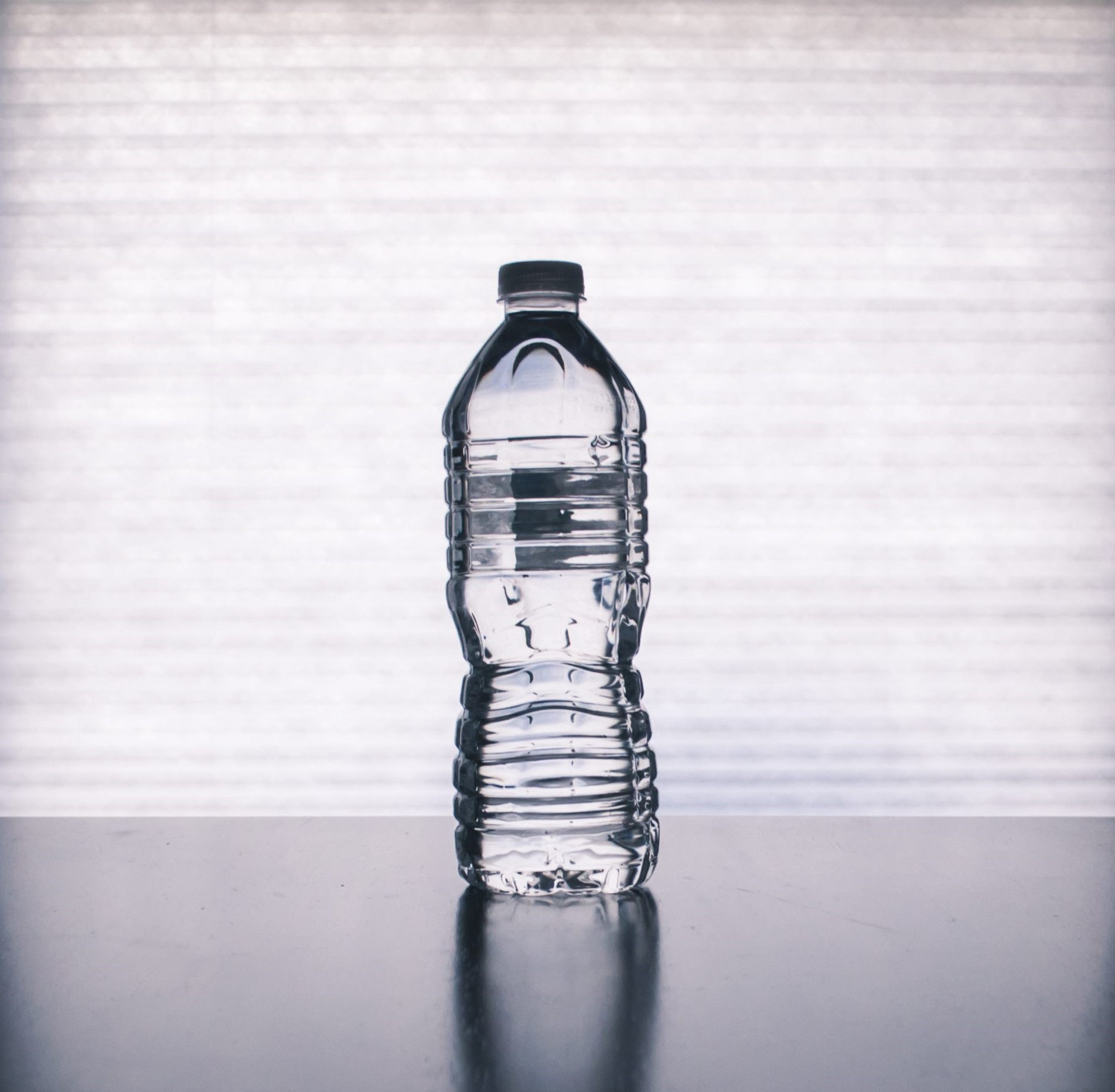 screenshot of water bottle product photo