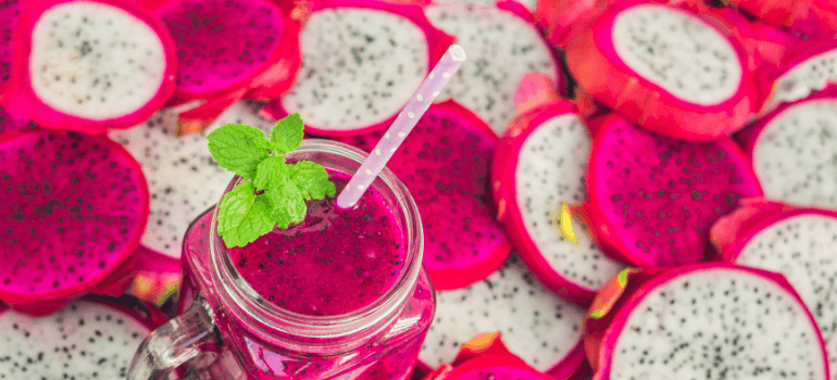 dragon fruit slices and smoothie