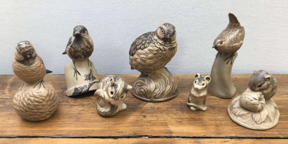 Figurines de la faune en grès de poterie Poole