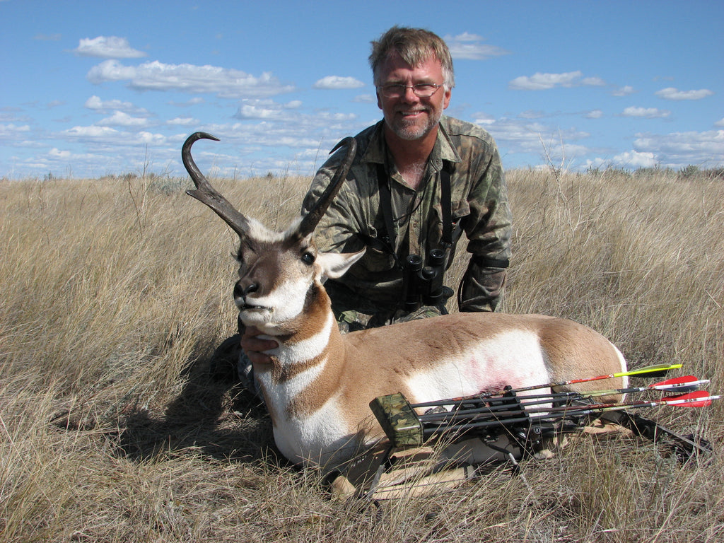 Montana Pronghorn Antelope with Heads Up Decoy