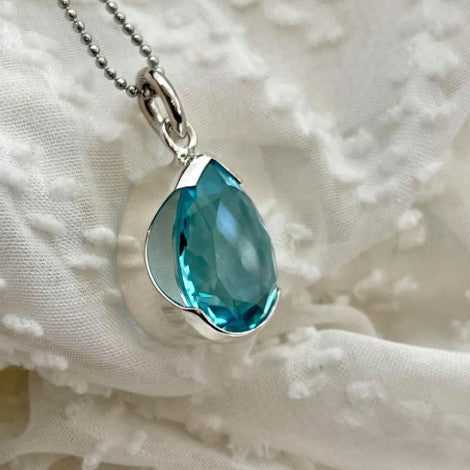 Mahtava Aquamarine Pendant