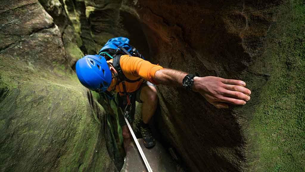 rock climbing helmet buyers guide 6