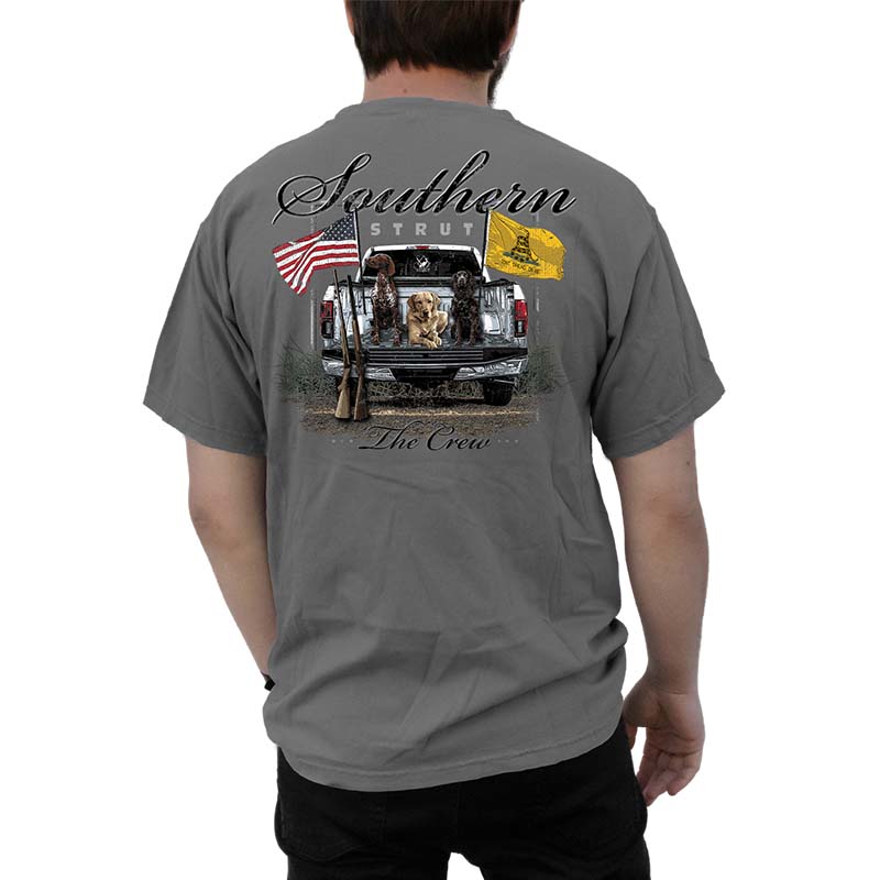  Dogs In Truck Short Sleeve T-Shirt 