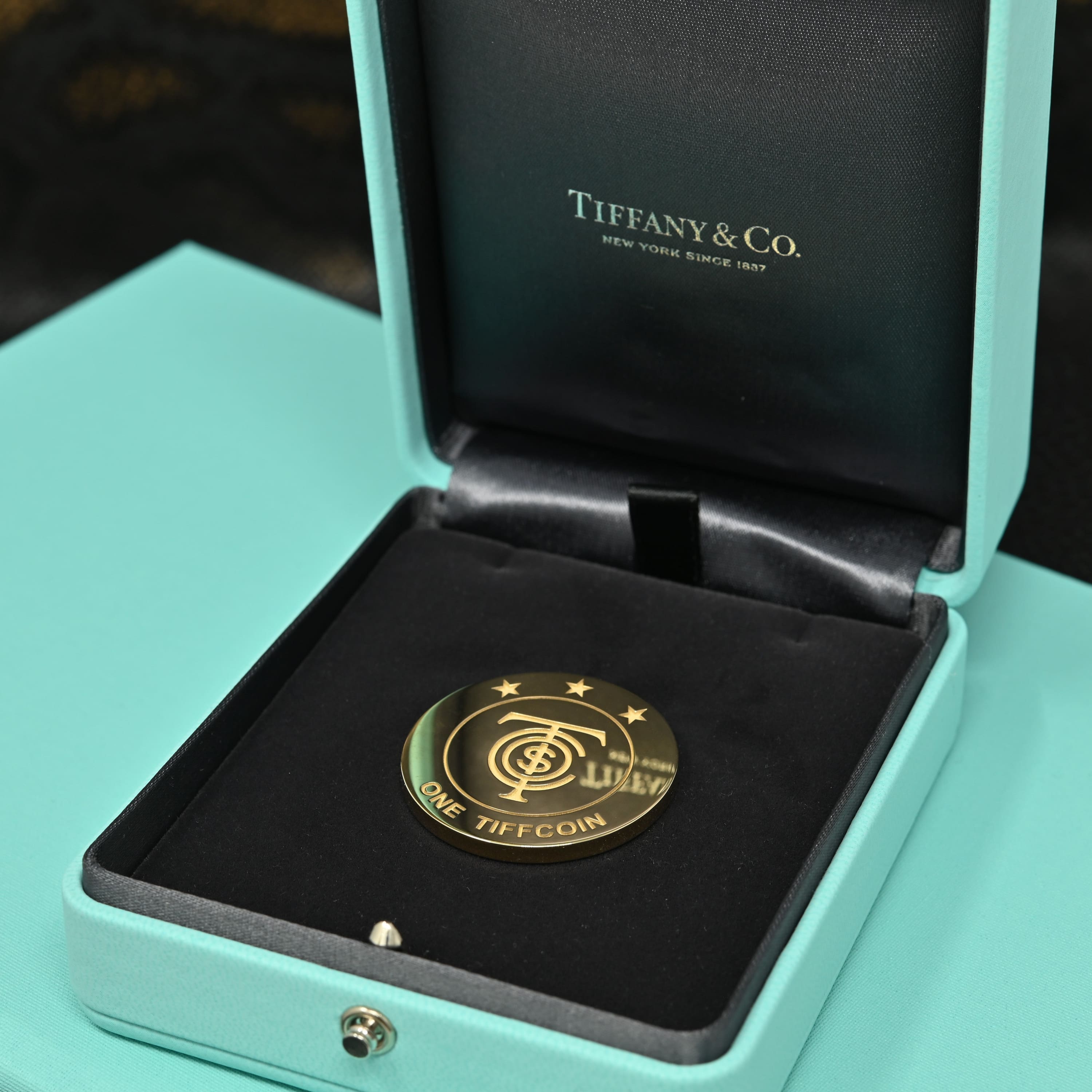 One TiffCoin | Issue 69 of 499 | Tiffany & Co.