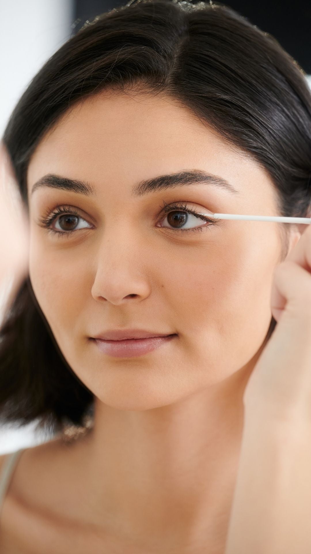 apply lash serum 