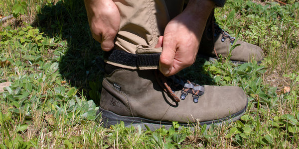 adjusting wintergreen boundary waters shell pants around shoes