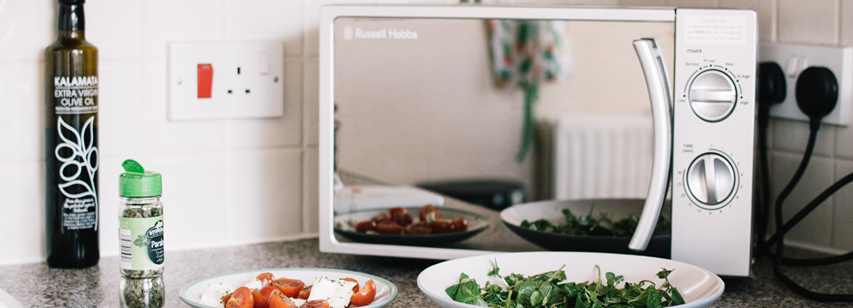 Dineamic Blog | Nutritional and Health Impacts of Microwaving Food