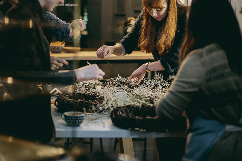 Travelling Basket Journal - Dried Flower Seasonal Wreath Making Workshop Edinburgh - photo 10