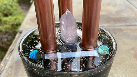 Cloudbuster settings with pipes and orgone stone on the orgone pucks