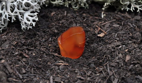 How to Charge a Carnelian Necklace