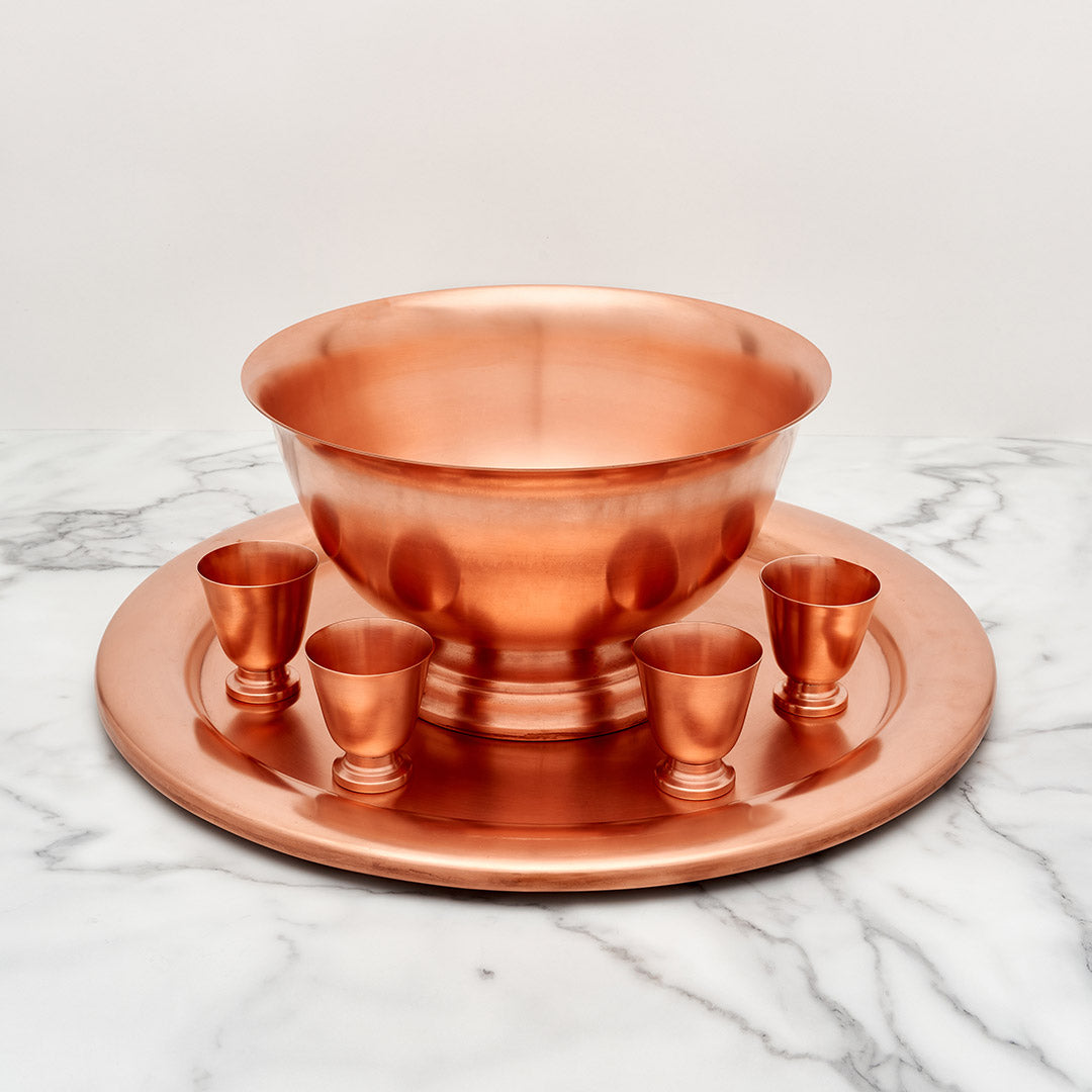 https://cdn.shopify.com/s/files/1/1870/8765/files/FAMILY-SHOT_TRAY-WITH-BOWL-CUPS-1_39e504f4-d707-44d8-9667-5ac3ca25003a_1600x.jpg?v=1691612657