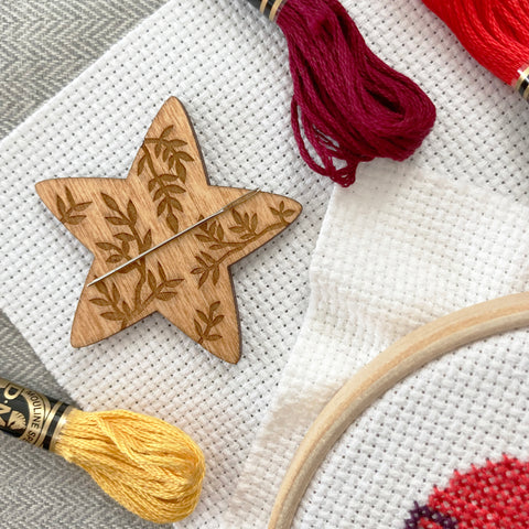 magnetic star shaped wooden needle minder