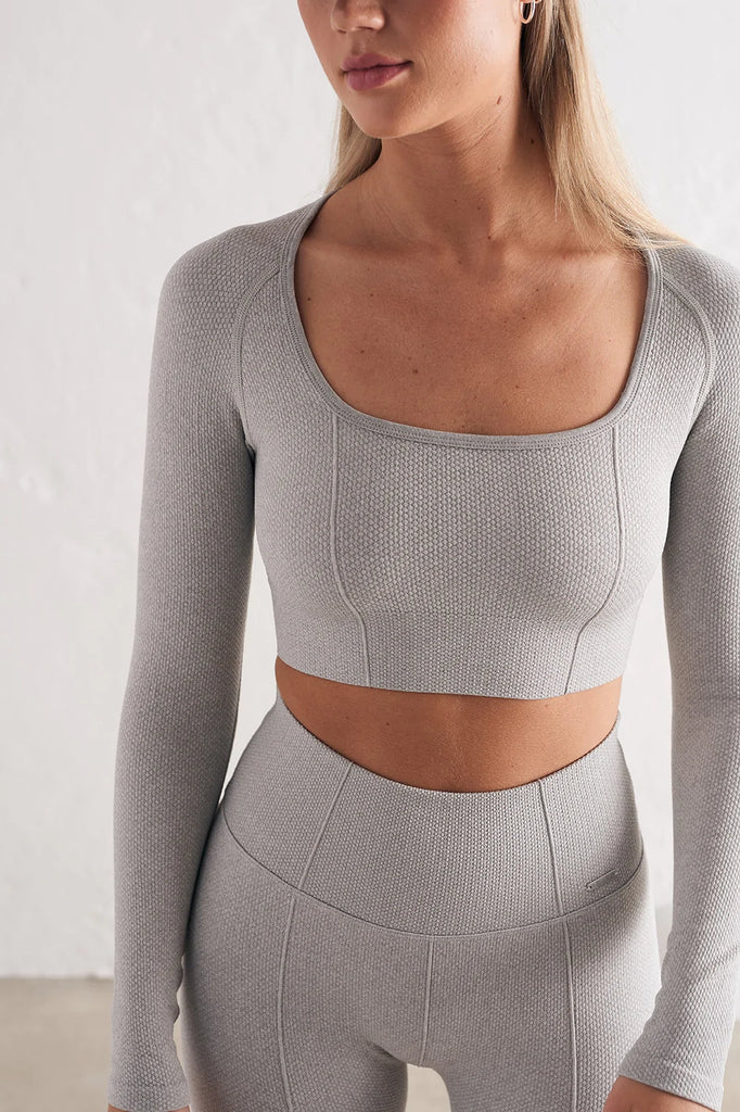 Seamless Contour Cropped Long Sleeve Top