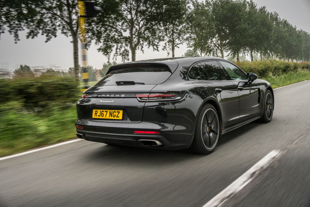 Porsche Panamera Sport Turismo Station Wagon Carretera