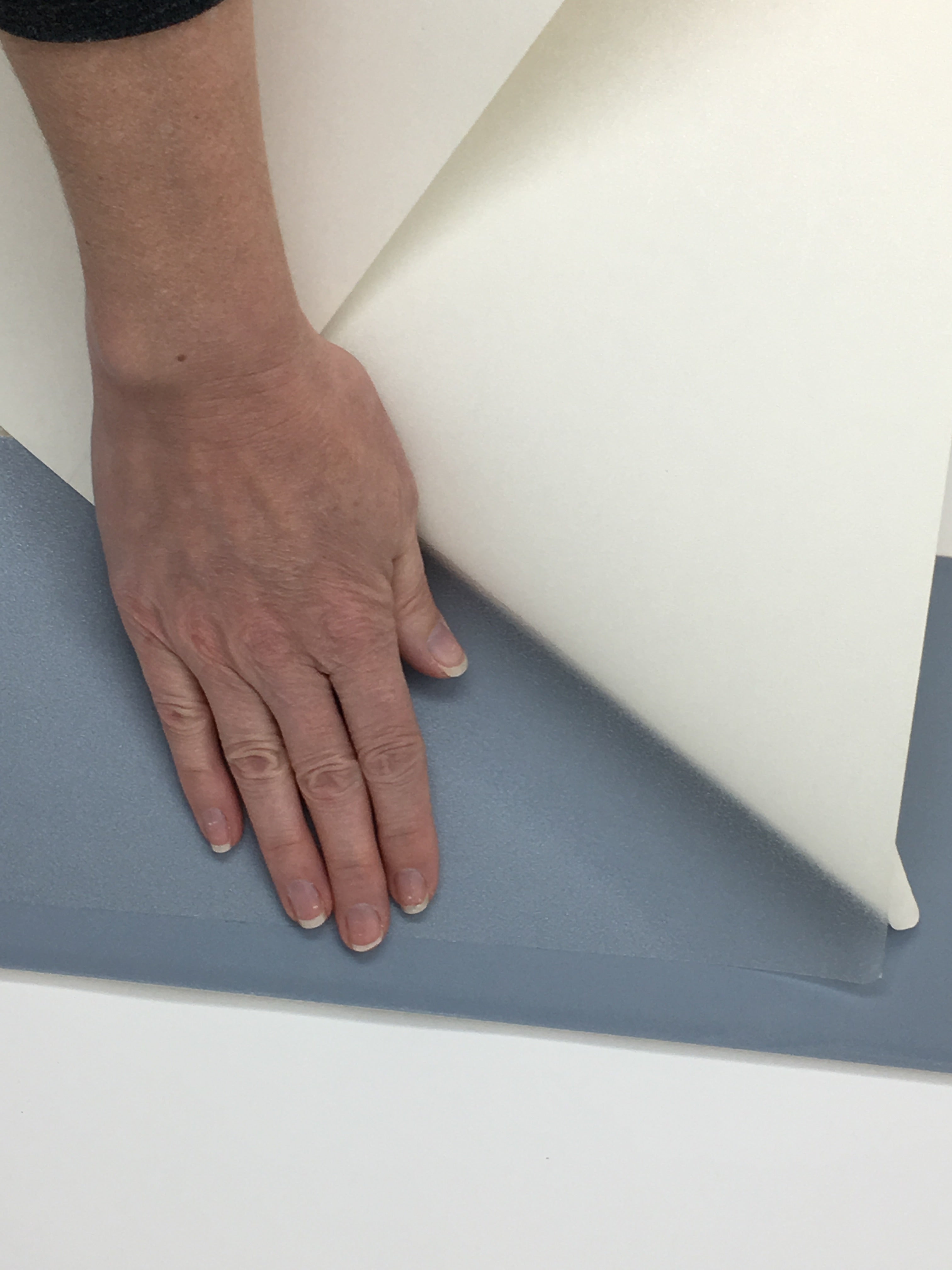 non slip adhesive bathtub mat