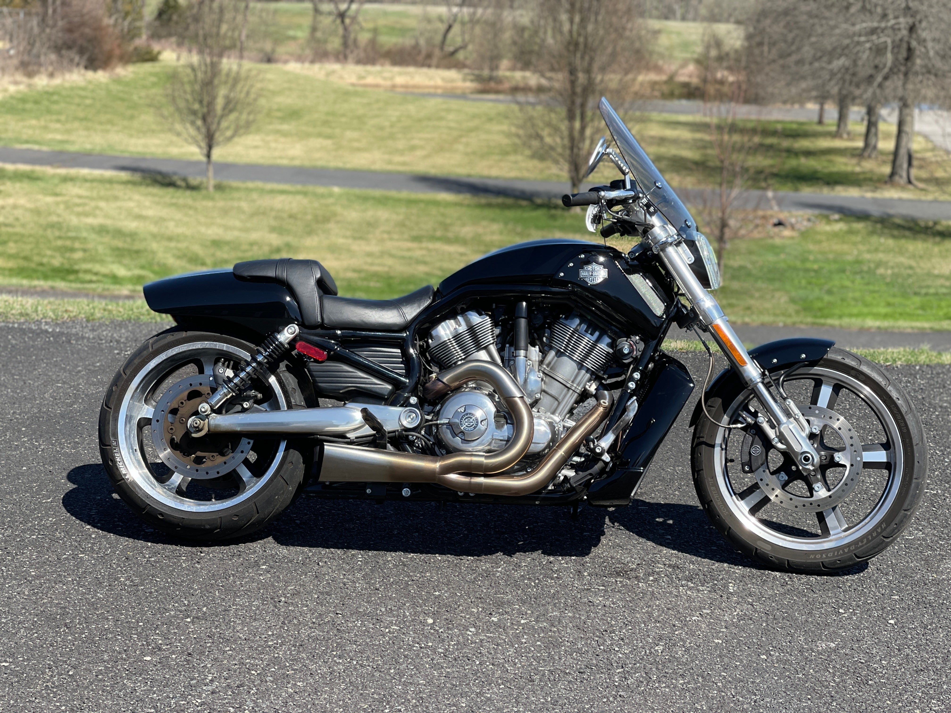 Harley-Davidson- Béquille V-Rod- 49747-07BGO – Kustom Store