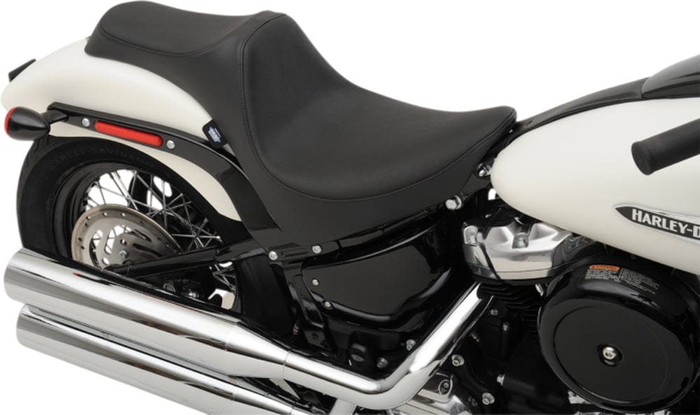 Predator III Smooth Seat Drag Specialties Harley 18-19 FLHC/FLSL