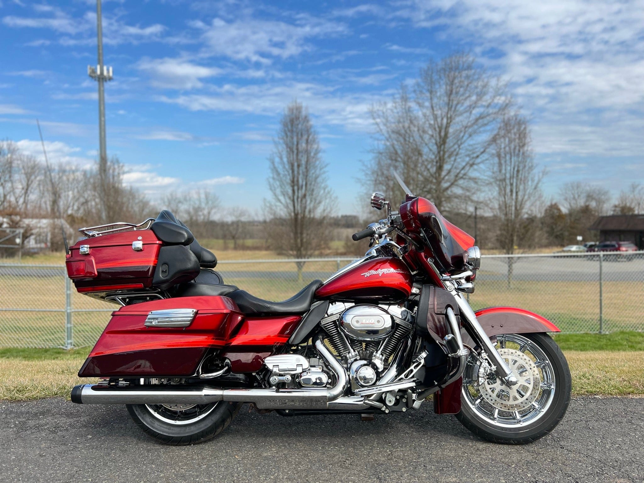 1989 Harley-Davidson FLHTC Electra Glide Classic Beautiful Crimson Red w/  Reverse! - $5,000