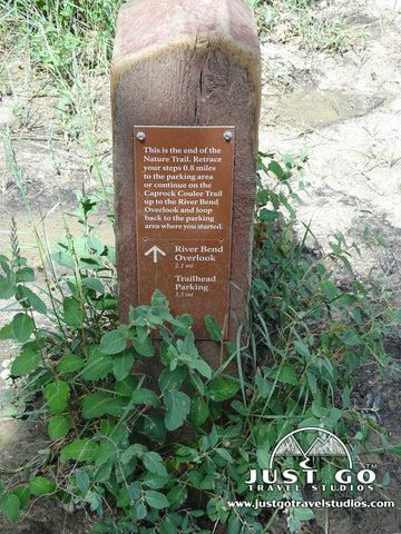 Sign to the River Bend overlook in Theodore Roosevelt National Park