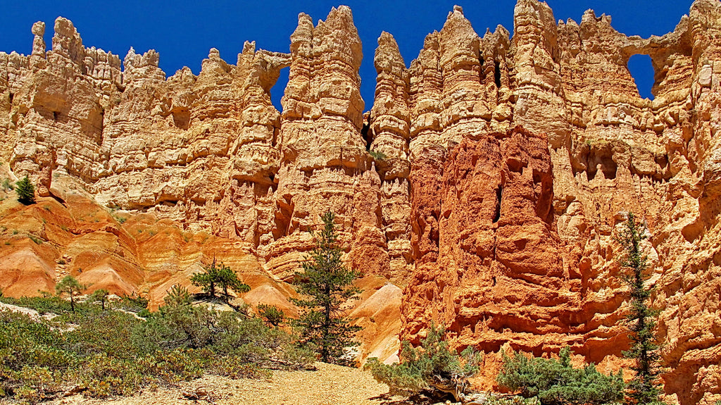 Peekaboo Loop trail views in Bryce Canyon National Park