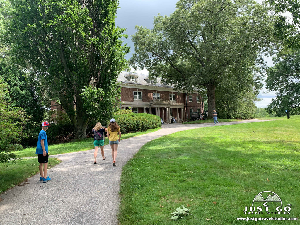 Walking to the North Bridge Visitor Center in Minute Man National Historical Park