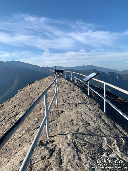 Moro Rock hike in Sequoia National Park