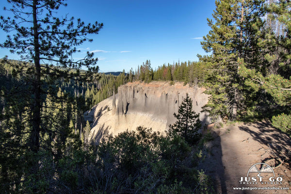 Pinnacles Trail in Crater Lake National Park