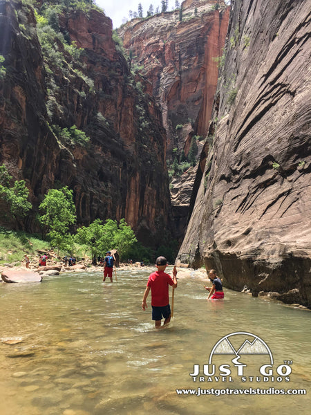 hiking the narrows in Zion national park