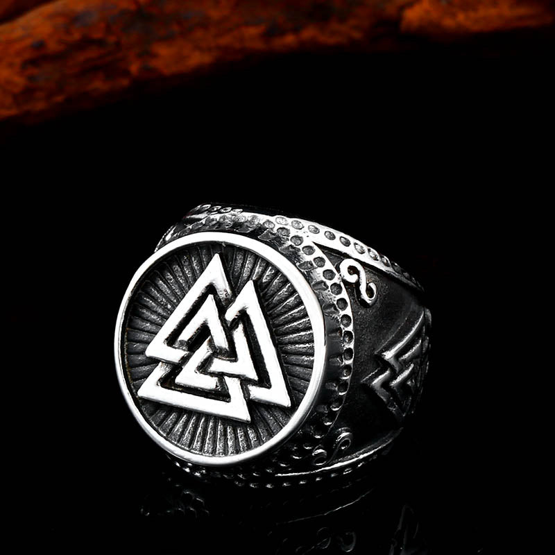 silver valknut pendant