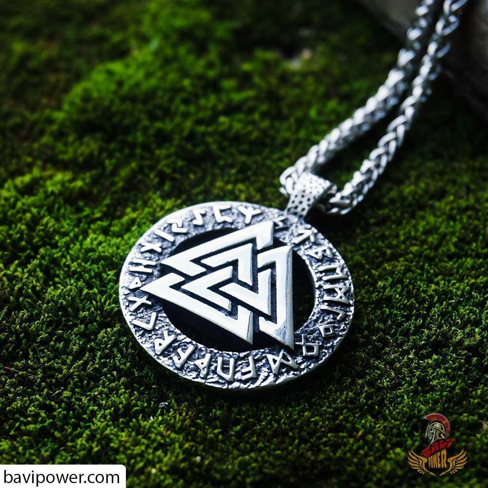 valknut necklace feminine