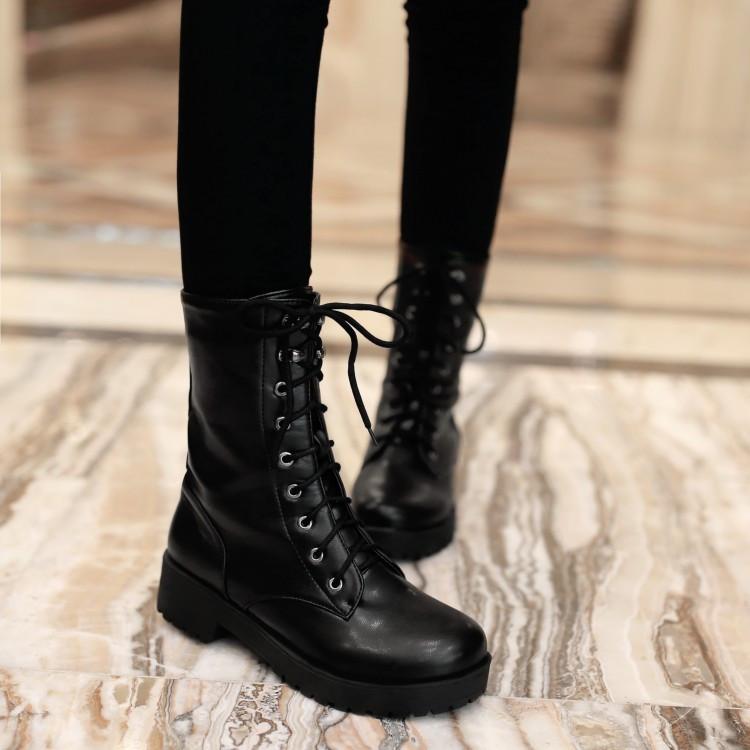 flat short black boots