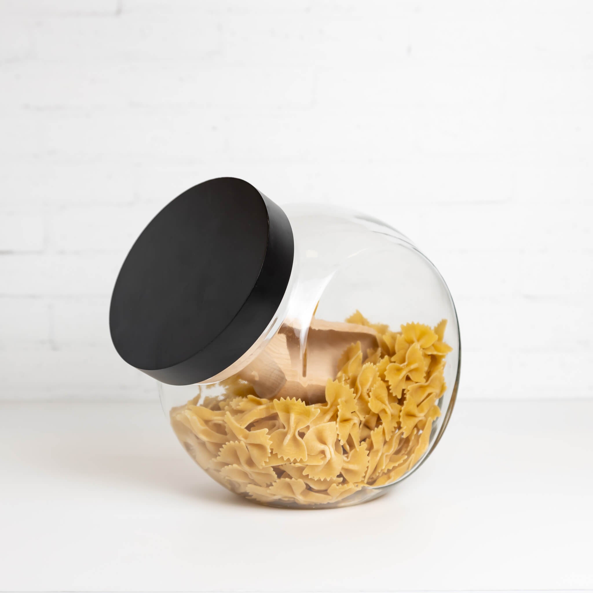 https://cdn.shopify.com/s/files/1/1879/7605/products/TiltedBambooCookieJar.jpg?v=1676293862