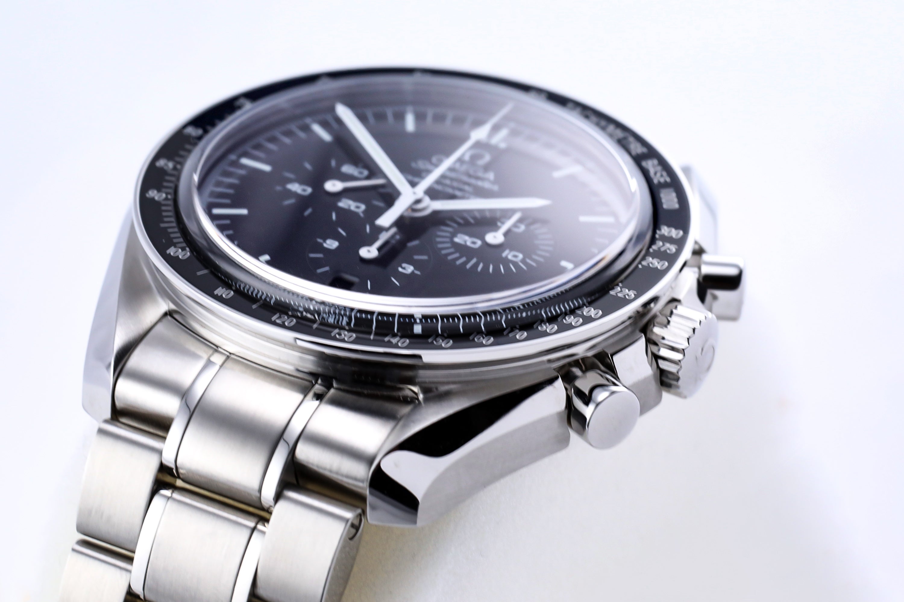 omega speedmaster enamel dial