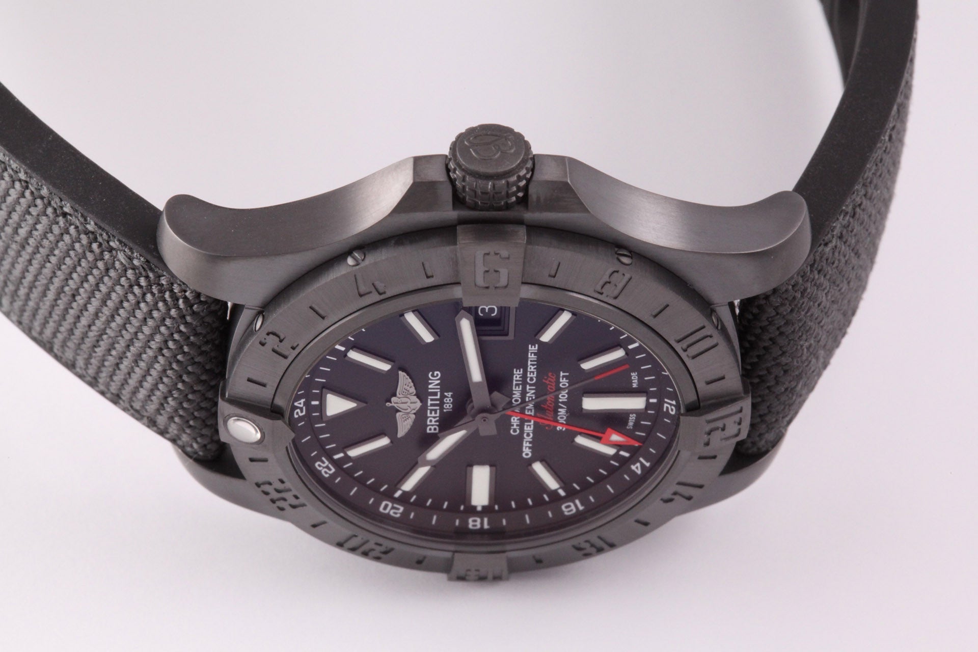 Breitling Avenger II GMT Blacksteel Ref 