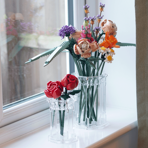 A mix of the 2 flower Bouquets in a glass vase with Lego water : r/lego