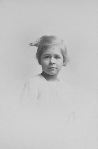 Childhood portrait of Gunda von Davidson